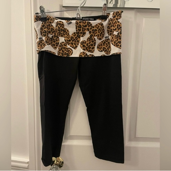 flawless capri fold over leopard victoria secret leggings 🐆 - Picture 1 of 5